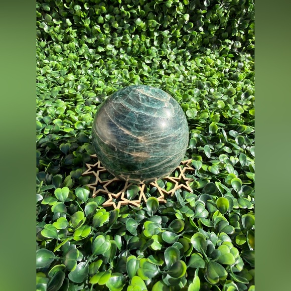 Blue Apatite sphere from Madagascar - Picture 7 of 8